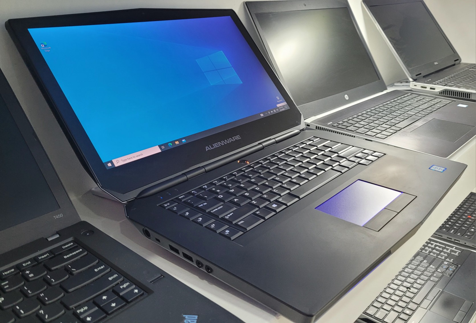 computadoras y laptops - Alienware Touch 4k R2 15 Pulg Core i7 Ram 16gb ddr4 Disco 1tb Nvidea Gtx 970m 1
