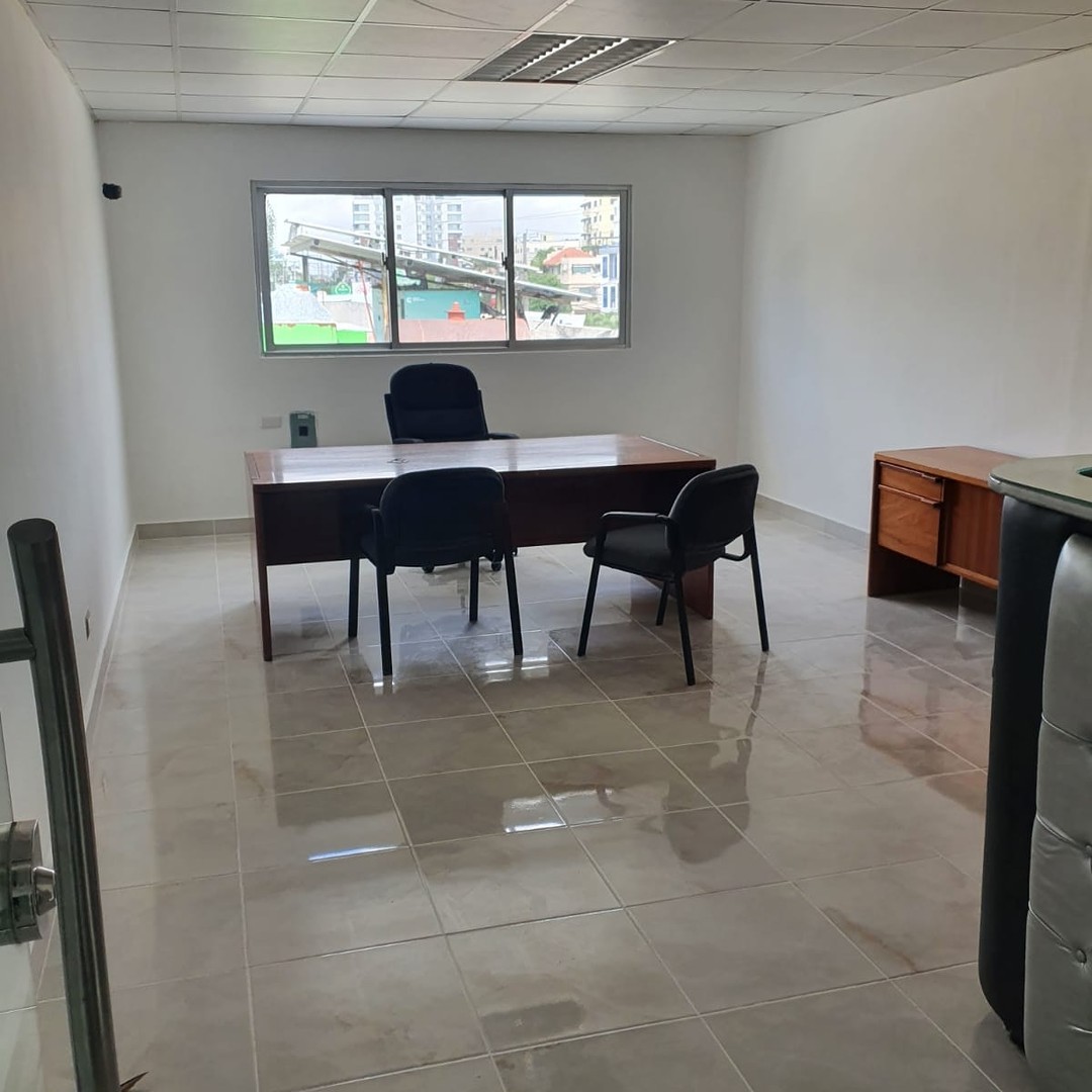 oficinas y locales comerciales - Alquiler Rómulo Betancourt, Mantenimiento incluido 