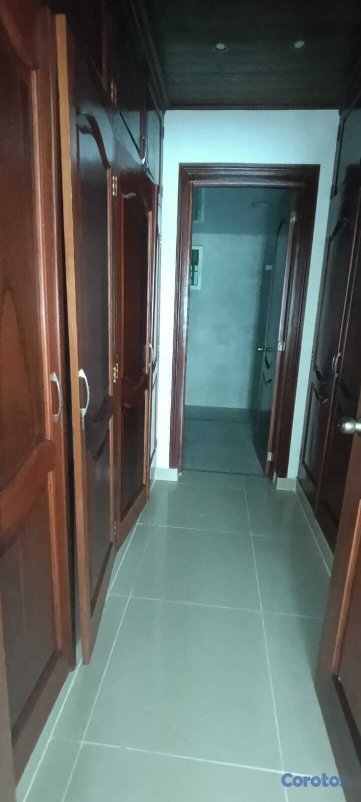 apartamentos - Bella Vista Amplio Apartamento 250m² torre Clásica 8