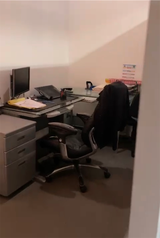oficinas y locales comerciales - Local de 100 metros en el millon 3