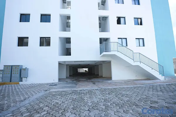 apartamentos - Centro de Bávaro en los Corales. Av. Alemania cerc 16
