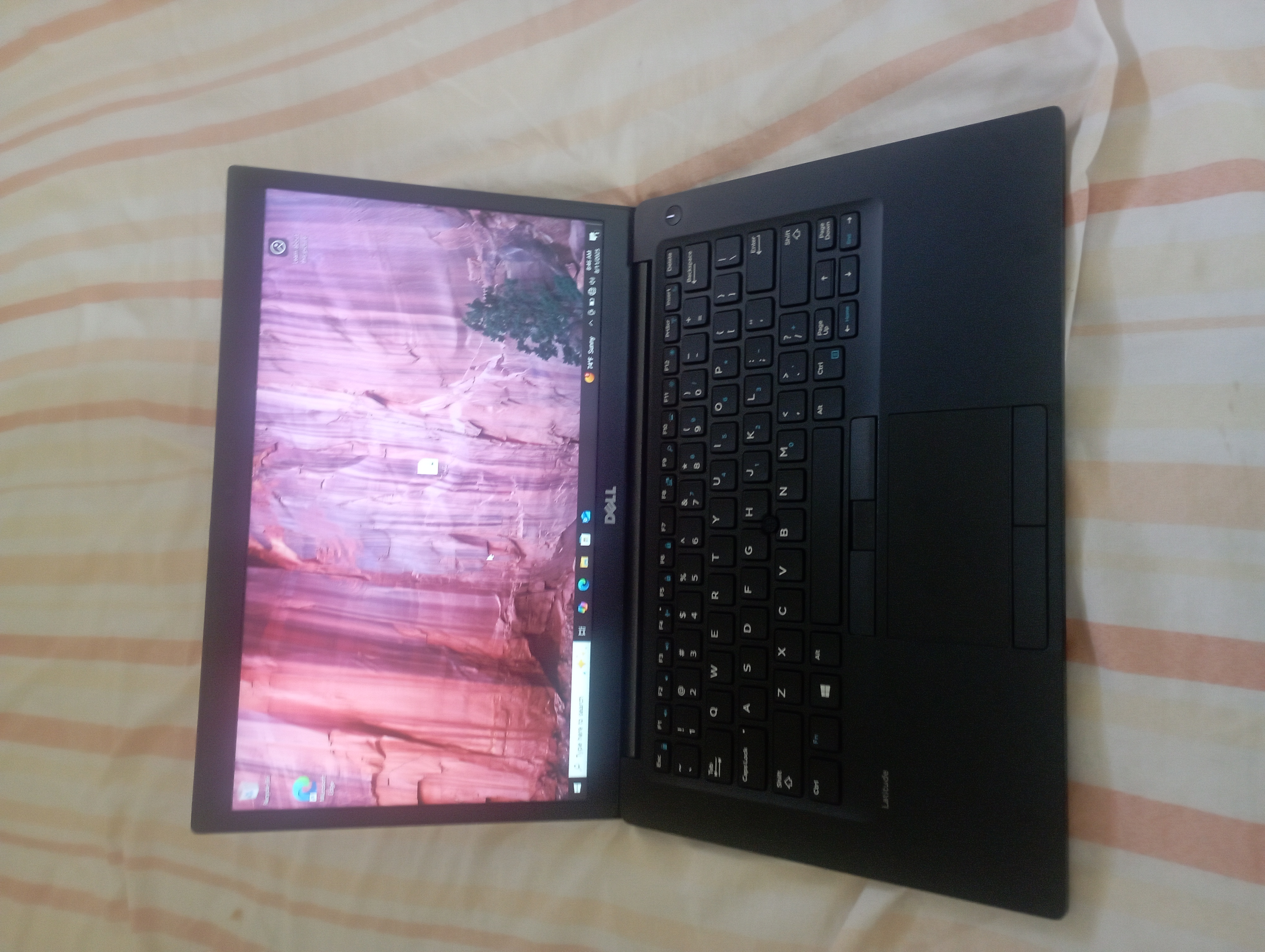 computadoras y laptops - Laptop DELL LATITUDES I7 512 GB SSD 16 RAM  3