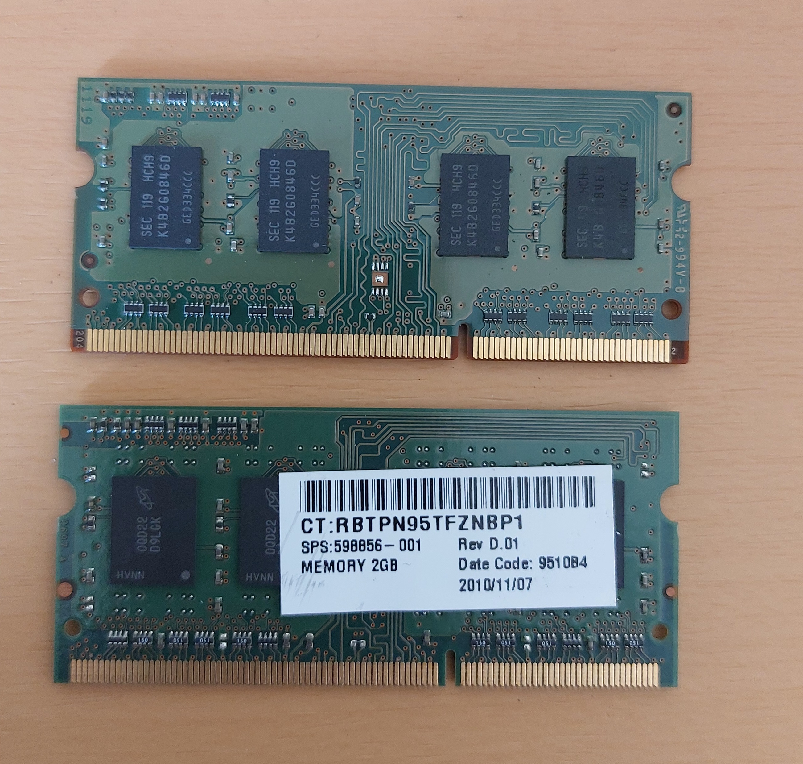 computadoras y laptops - 2x memorias RAM de 2GB DDR3-SDRAM 1333Mhz 1