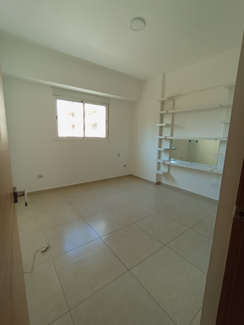 apartamentos - Zona Universitaria Santo Domingo RD3er piso2 parqueos3 HabitacionesBalcó 4