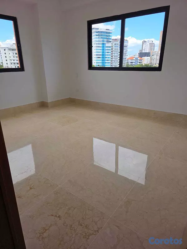 apartamentos - CACICAZGOS VENDE 2DA CON TERRAZA EXCLUSIVA TORRE  UBICACIÓN UNICA 15