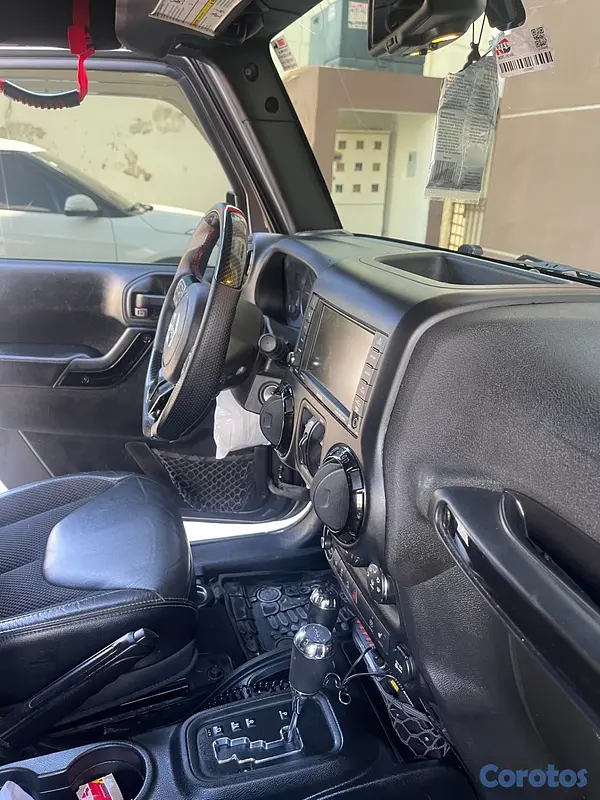 jeepetas y camionetas - VENDO JEEP WRANGLER 2017 3