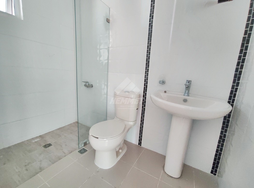 apartamentos - 220MTS2 CON ELEVADOR Y 3 PARQUEOS SOTERRADOS LA ESMERALDA STGO 6