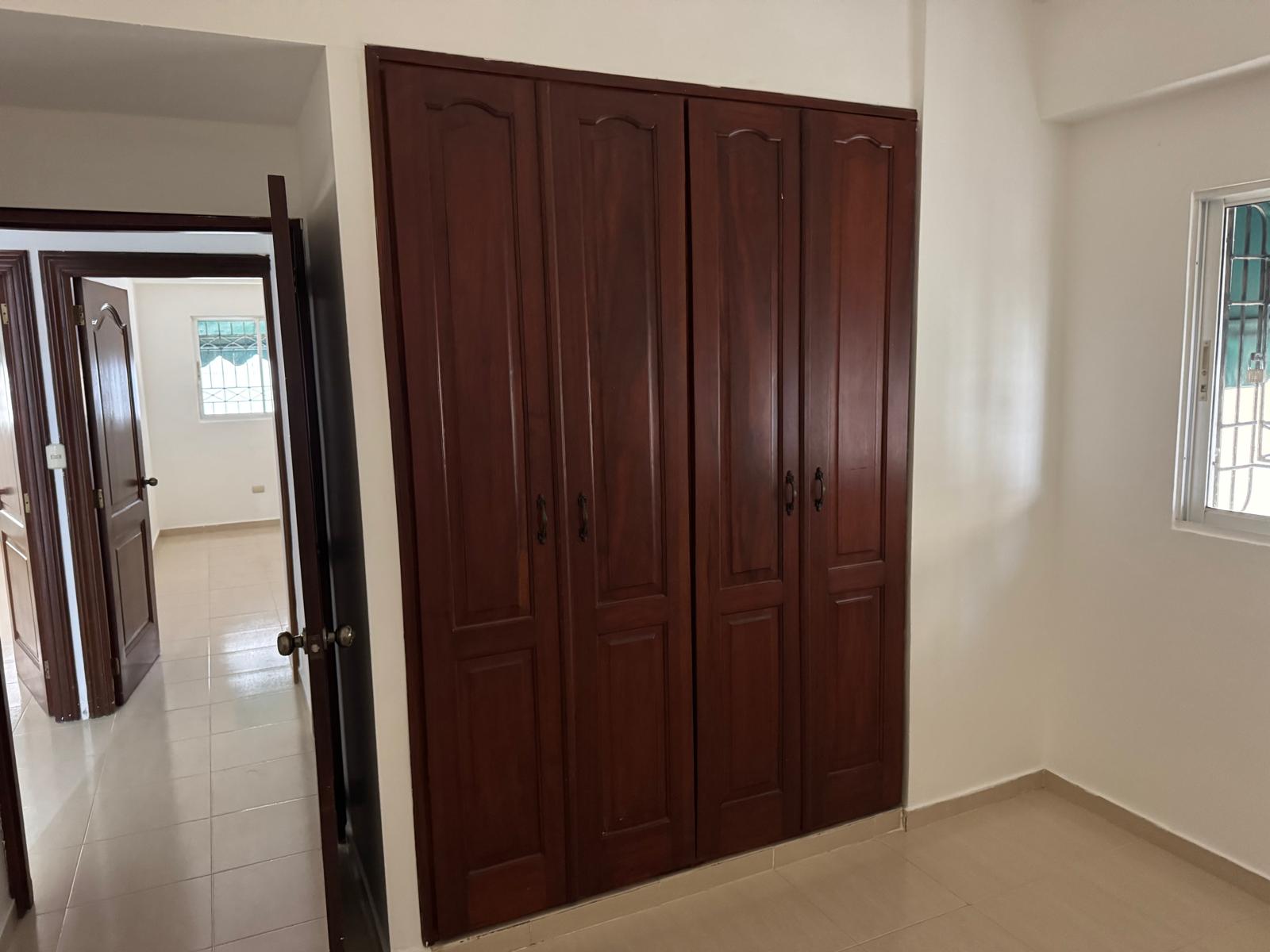 apartamentos - ALQUILO APARTAMNETO EN EVARISTO MORALES 4