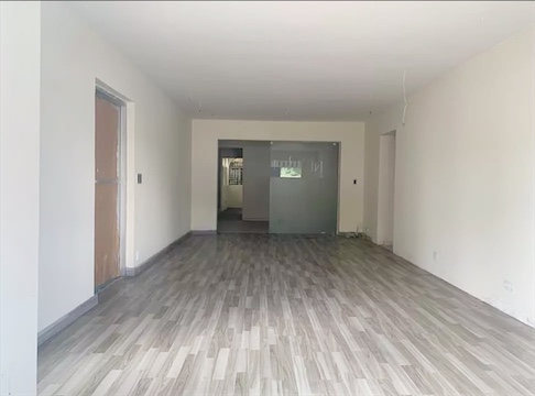 oficinas y locales comerciales - Local céntrico en la evaristo morales  1