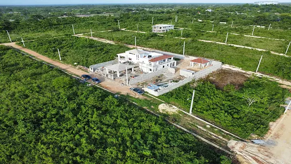 solares y terrenos - Solares en proyecto cerrado en Avenida Ecológica 3