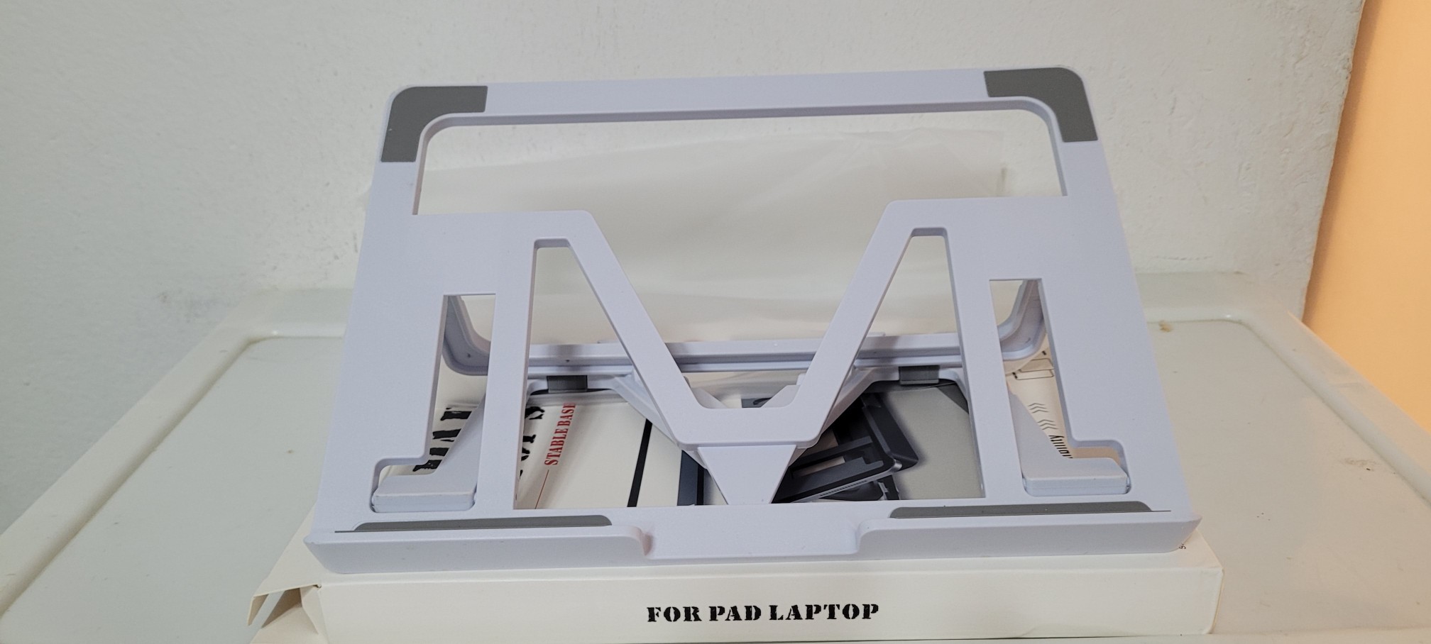 computadoras y laptops - Base para laptop O table nuevo Ajustable 1