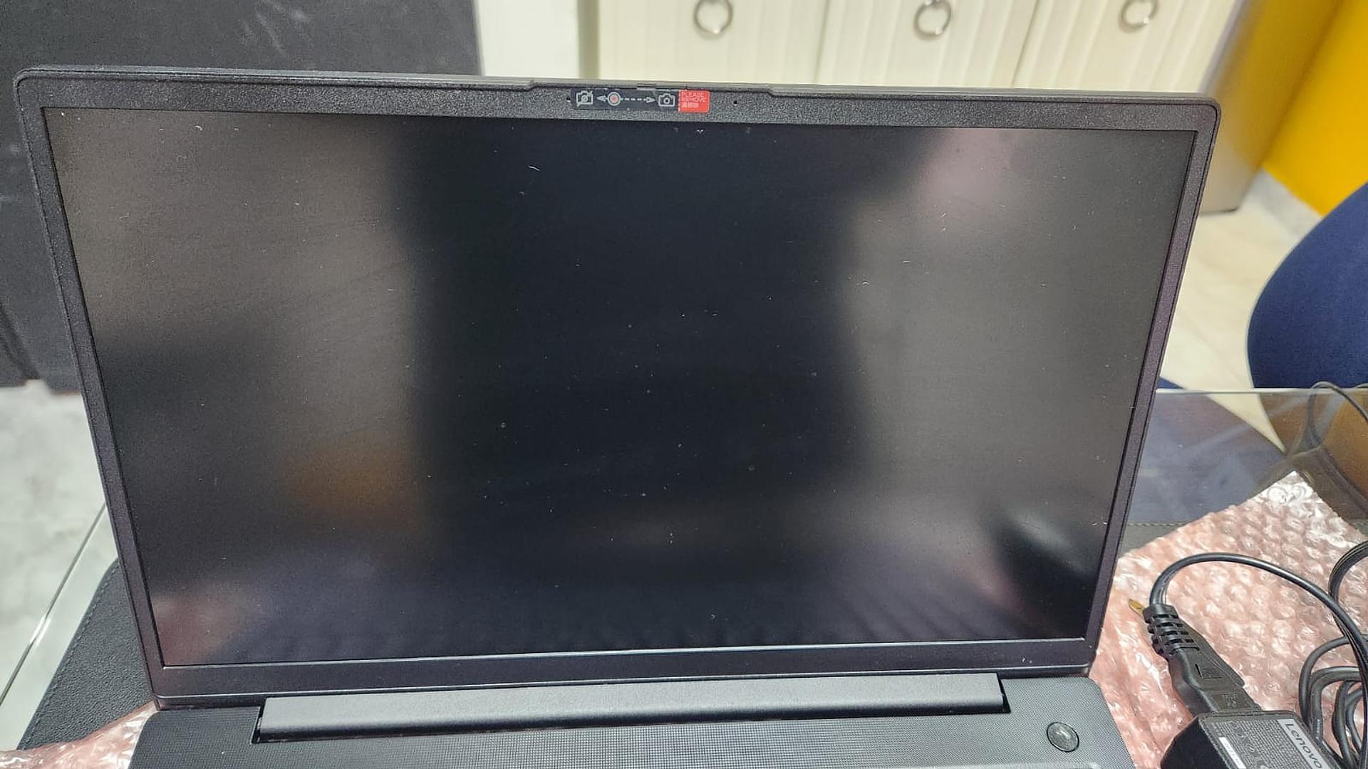 computadoras y laptops - Laptop Lenovo V15 15.6 Intel i5 13TH 1TB SSD 16GB  2