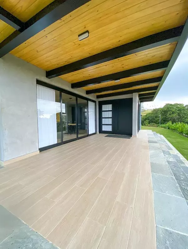 casas vacacionales y villas - Casa Estilo Minimalista Industrial en Jarabacoa 4