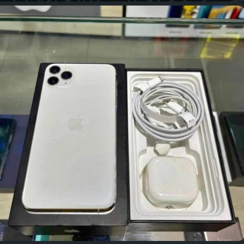 celulares y tabletas - iPhone 11  pro max 