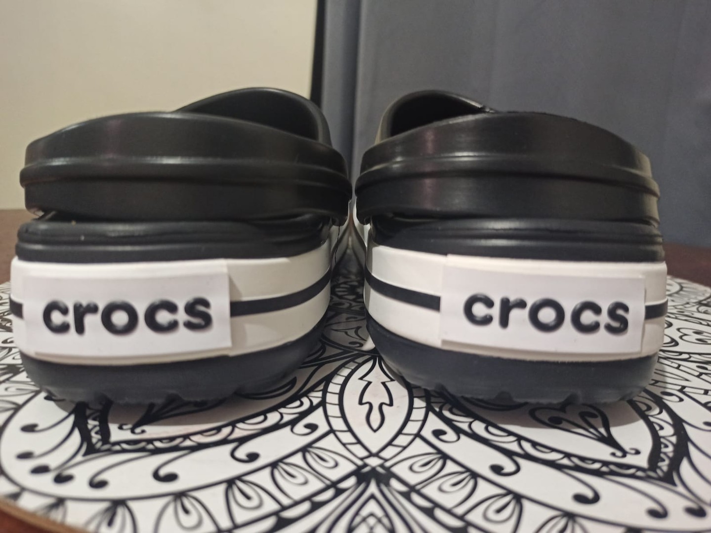 zapatos unisex - CROCS NEGROS ORIGINALES. 