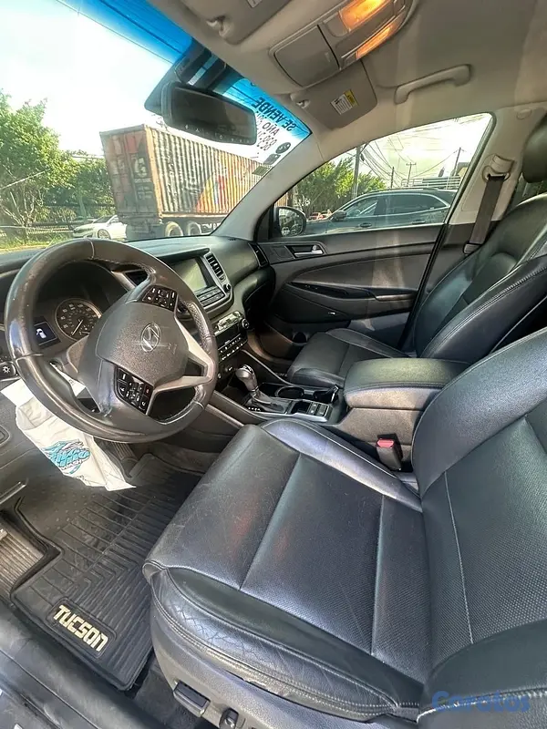jeepetas y camionetas - Hyundai Tucson 2017 gris 9