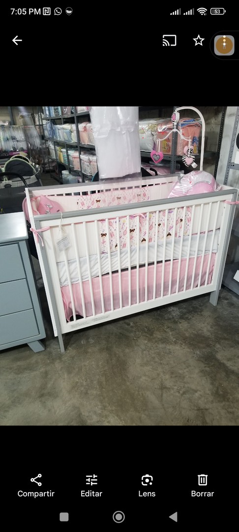 muebles y colchones - Cuna como nueva poco uso colchón incluído 