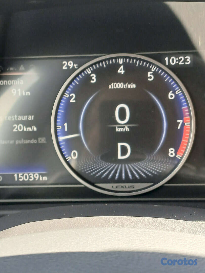 jeepetas y camionetas - Laxus UX 200 año 2020  4