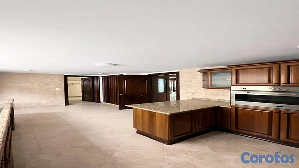 casas - Amplia Casa en Los Cacicazgos con 4 Habitaciones 3