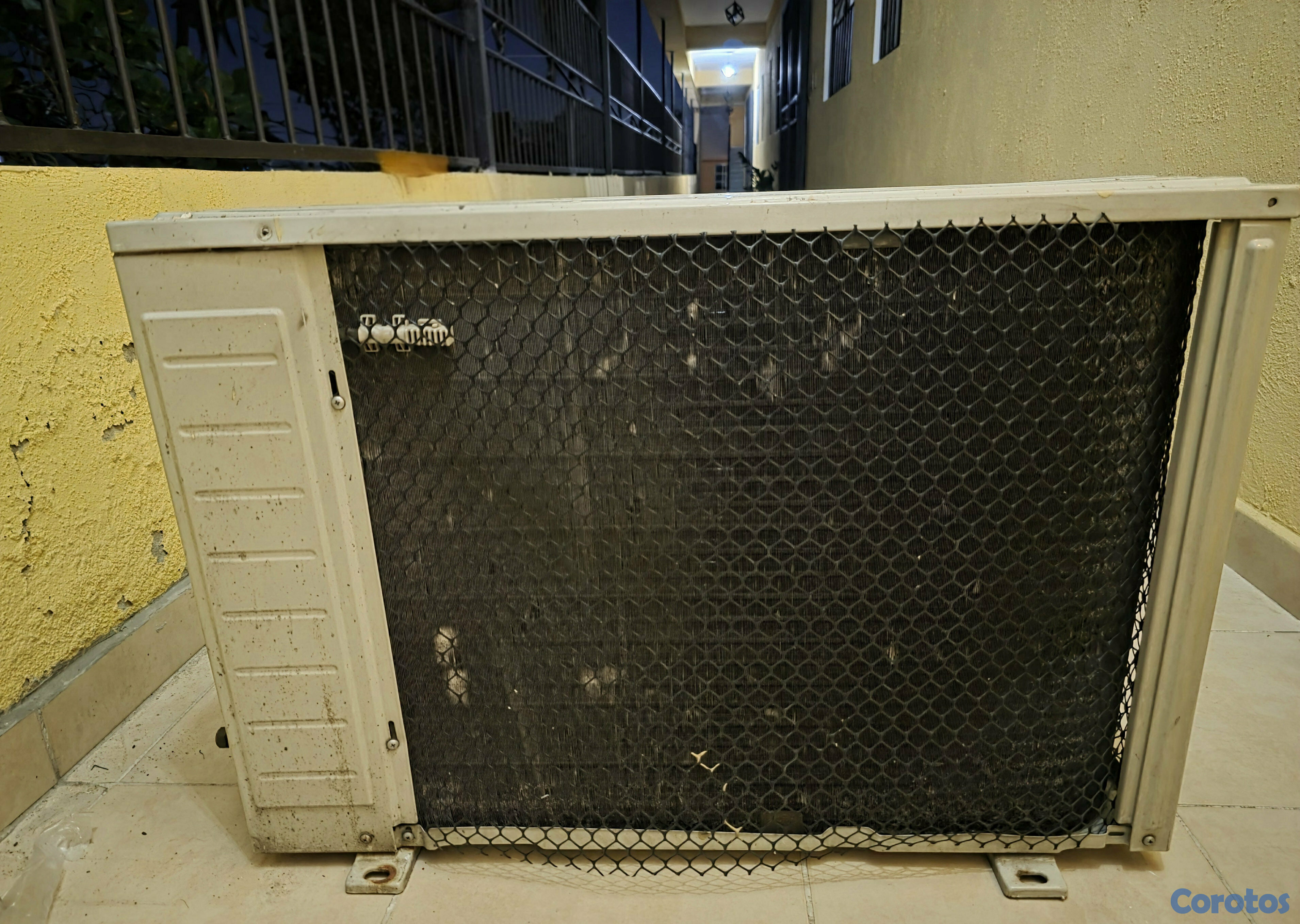 electrodomesticos - RD$2,000 – Aire Acondicionado Frigidaire Inverter (solo para piezas) 10