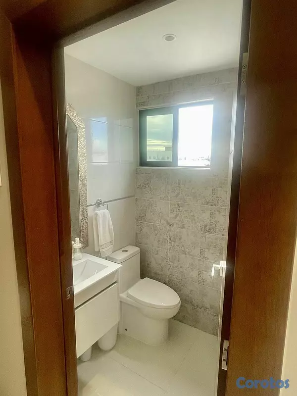 apartamentos - En venta 4to nivel en Los Restauradores 3