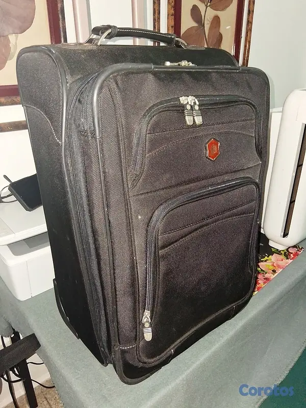 carteras y maletas - Maleta Carry-On Pacific Coast Luggage 4