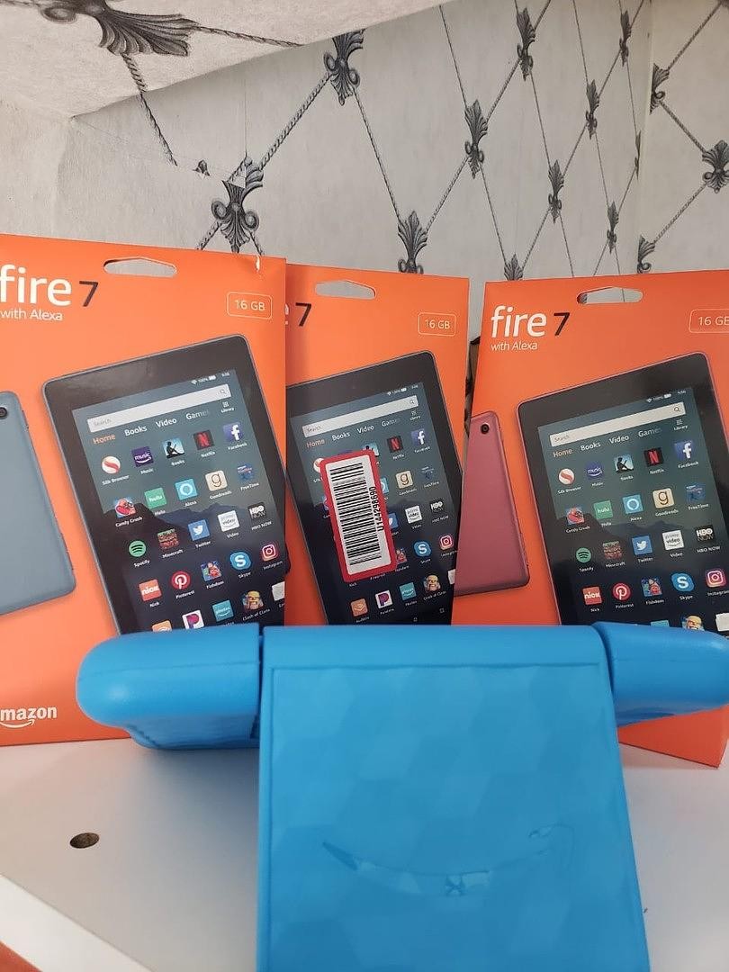 celulares y tabletas - Tablet Amazon fire 7 + cover 