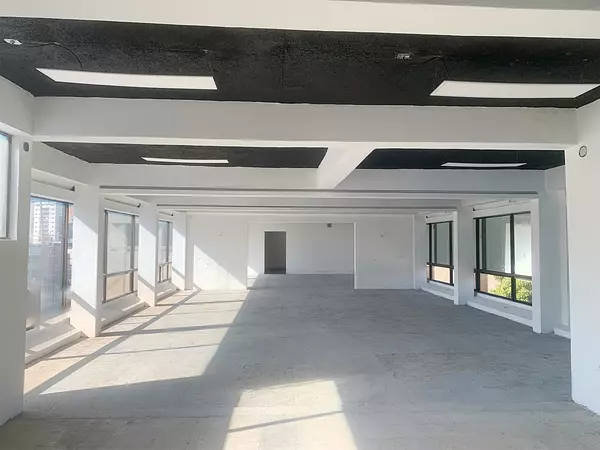 oficinas y locales comerciales - Excelente local oportunidad  Naco 4