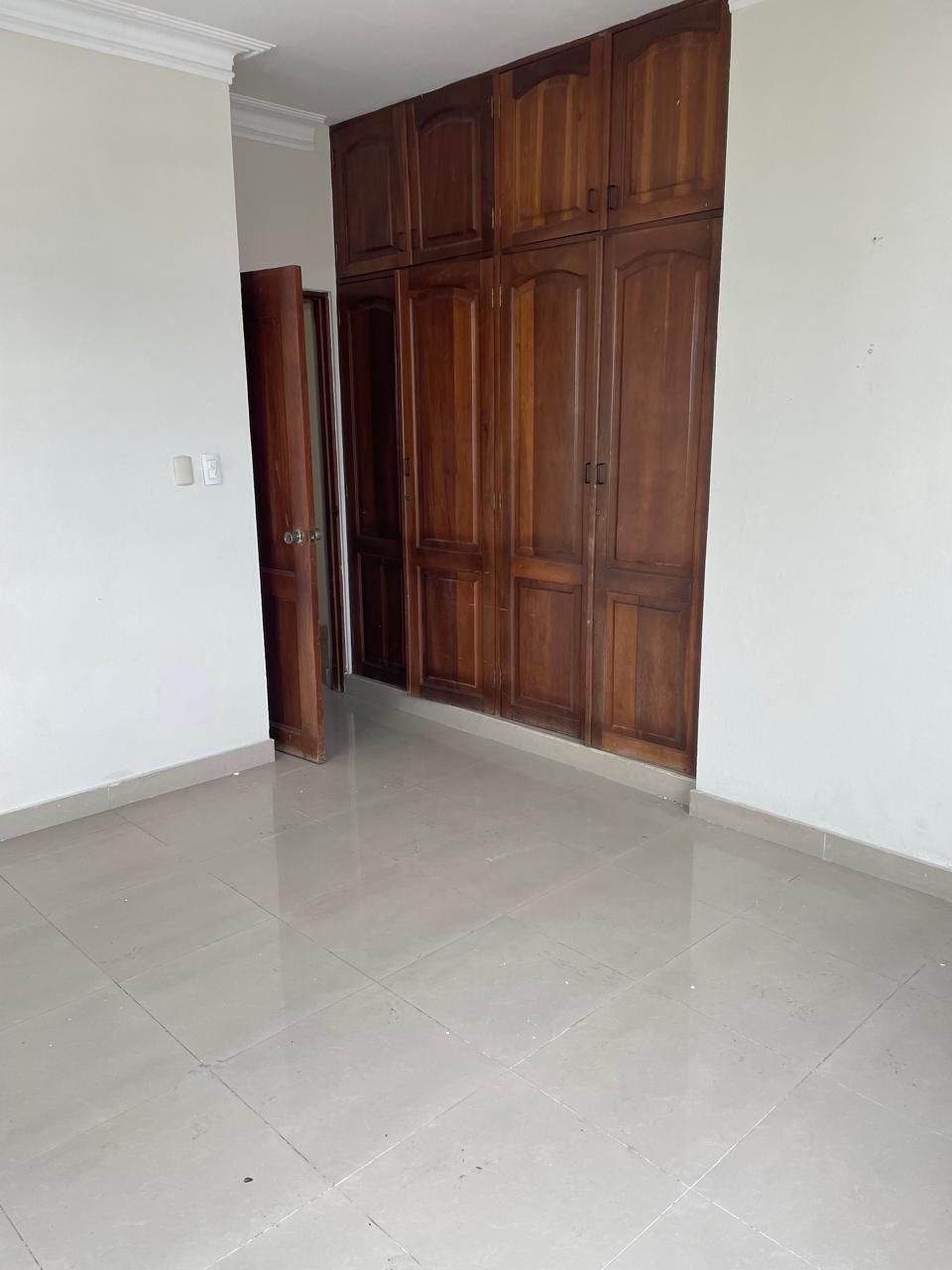 apartamentos - Alquiló millón 48,000 apt de 2 habitaciones 2.5 ba 4