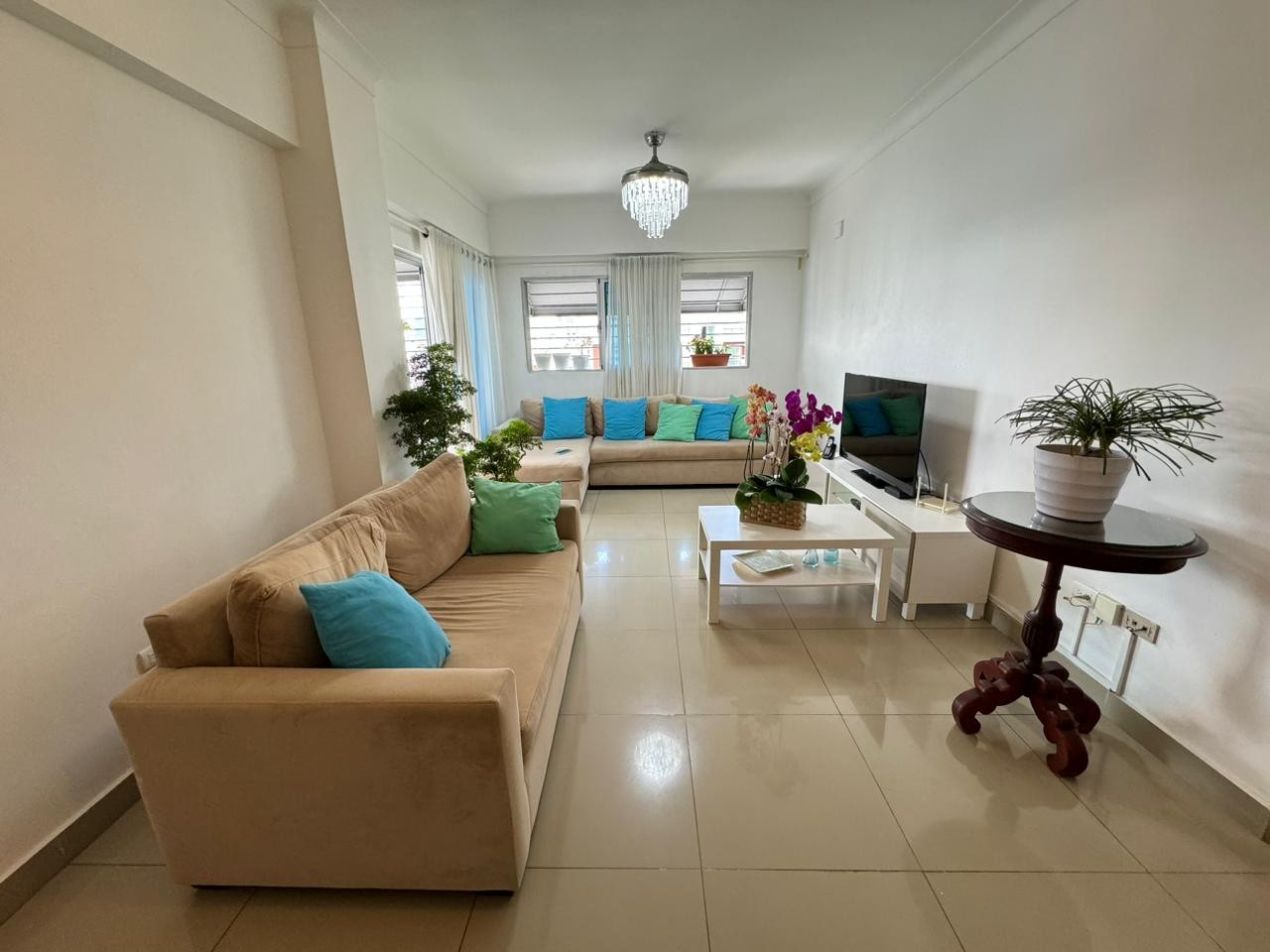 penthouses - Apartamento Tipo PH en Venta
EL MILLÓN
USD 315,000.00
Mantenimiento: RD$8,500.00 0