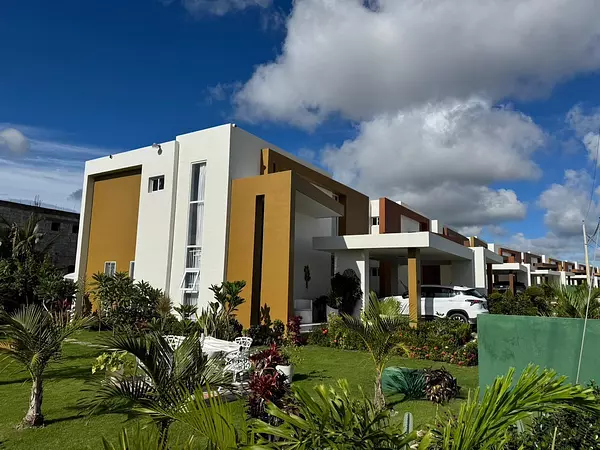 casas - VENDO casa AMUEBLADA en Higuey 1
