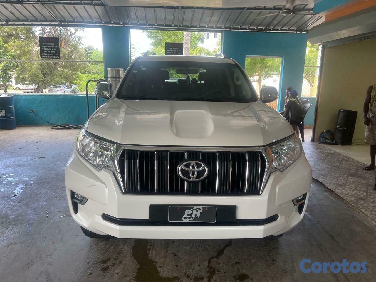 jeepetas y camionetas - Toyota Land Cruiser Prado 2020 1