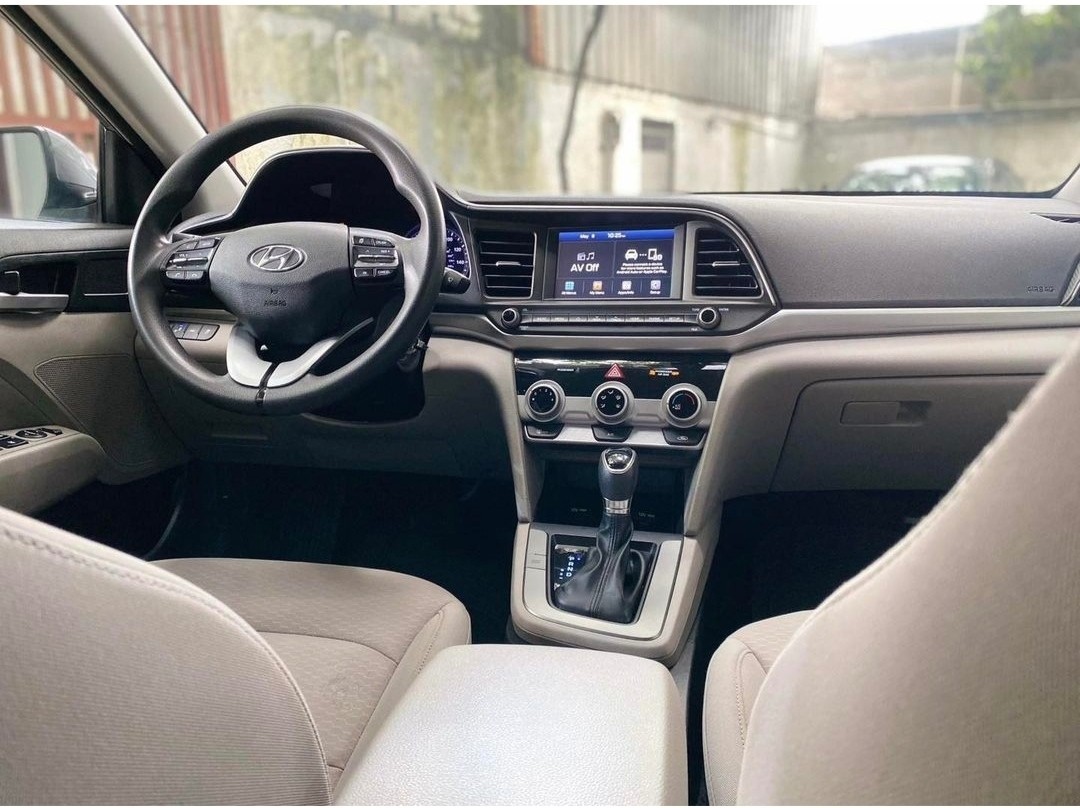 carros - Hyundai Elantra 2019 1