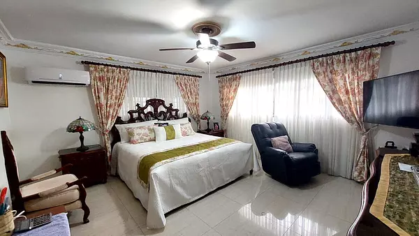 casas - CASA EN VENTA JULIETA MORALES 8