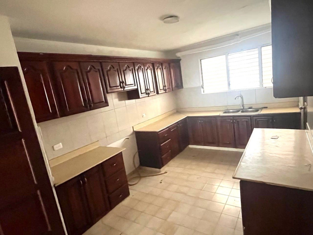 apartamentos - Alquiler de Apartamento Primer piso Residencia o Oficina en Seralles 5