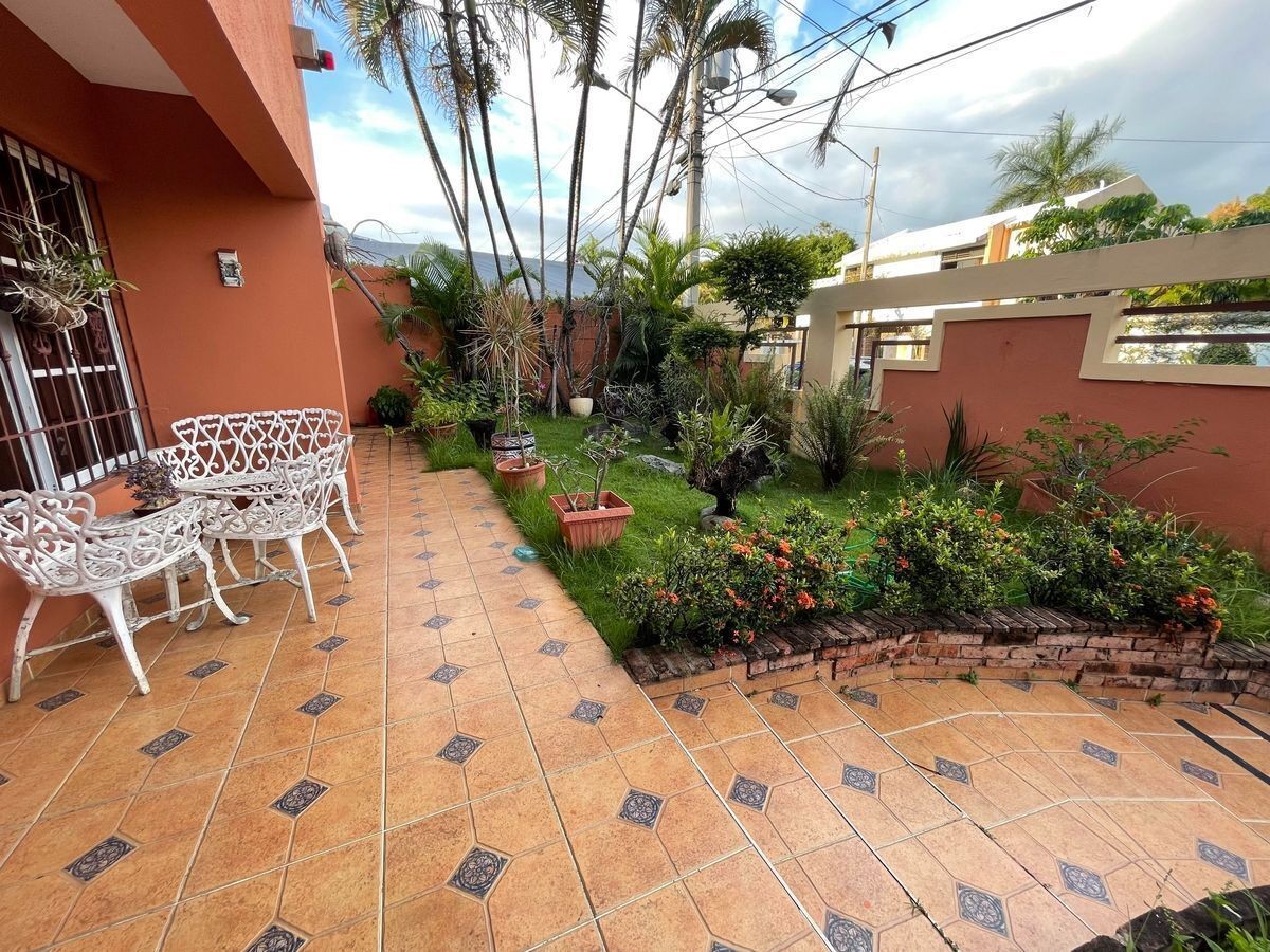 casas - Venta de Casa en la Castellana Amplio Patio 6