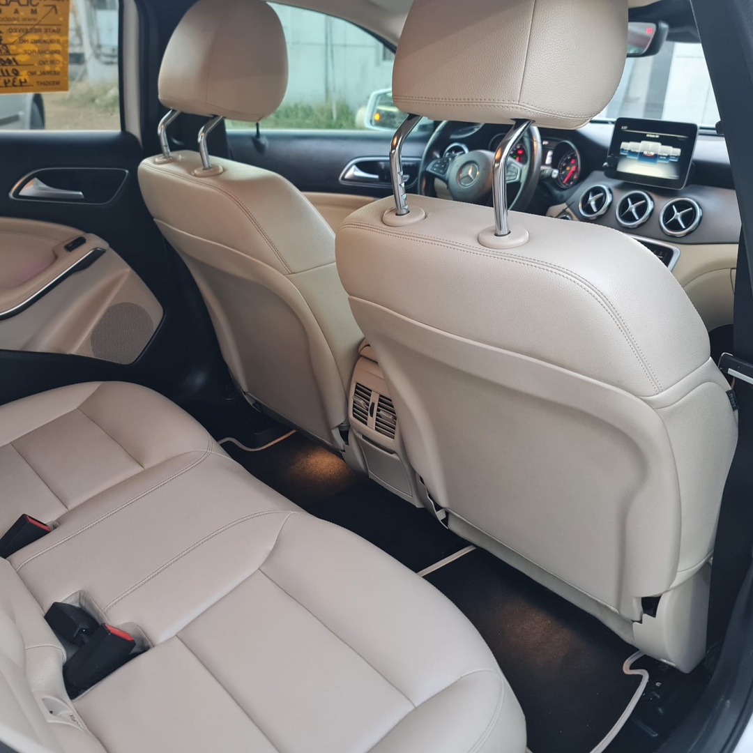 carros - Mercedes Benz GLA 250 año 2019 Clean CarFax 7