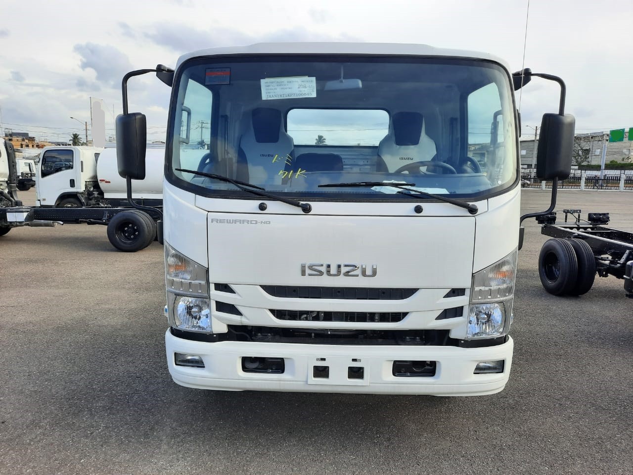 camiones y vehiculos pesados - CAMION ISUZU 2024  1