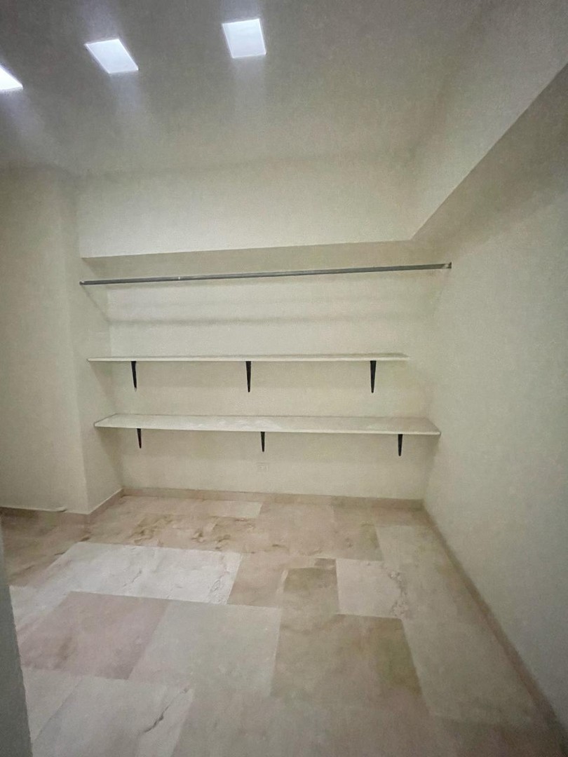 apartamentos - Se vende Penthouse en Urb Real

325mts
 4 Hab
4.5 Baños
3 Parq
 U$$ 330,000 4