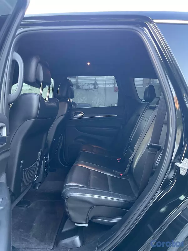 jeepetas y camionetas - Vendo Jeep Cherokee 2018 3