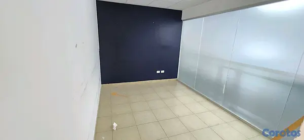 oficinas y locales comerciales - locale para oficinas en plaza comercial  5