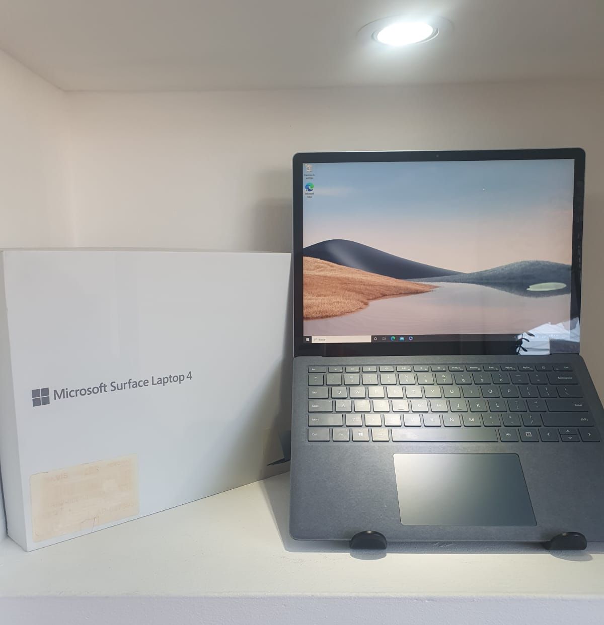 computadoras y laptops - Laptop Microsoft Surface 4, pant 14'' QHD, core i5, 512GB SSD, 8GB RAM, Nueva 4