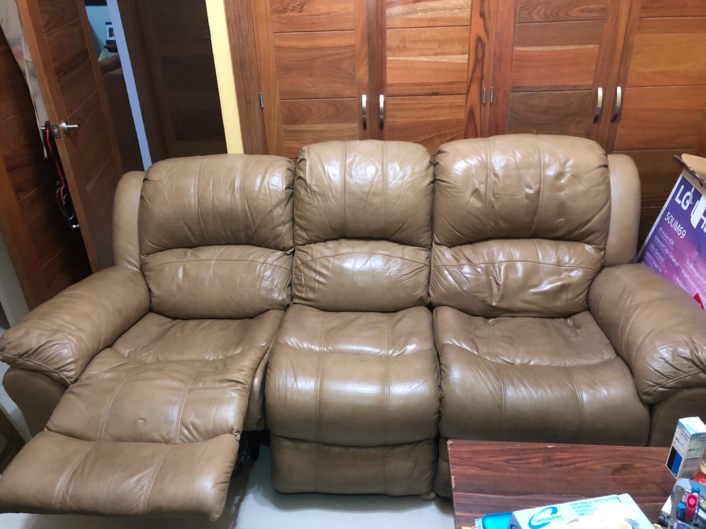 muebles y colchones - DE OPORTUNIDAD! Sofa reclinable en piel original recién importado 14,990