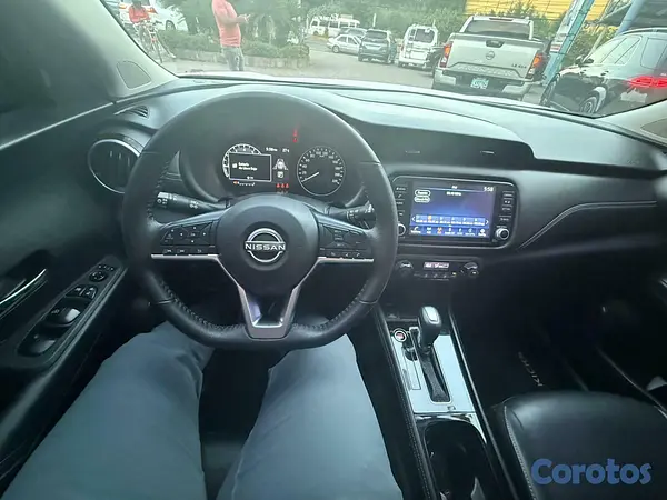 jeepetas y camionetas - Nissan kicks Exclusive 2024 7