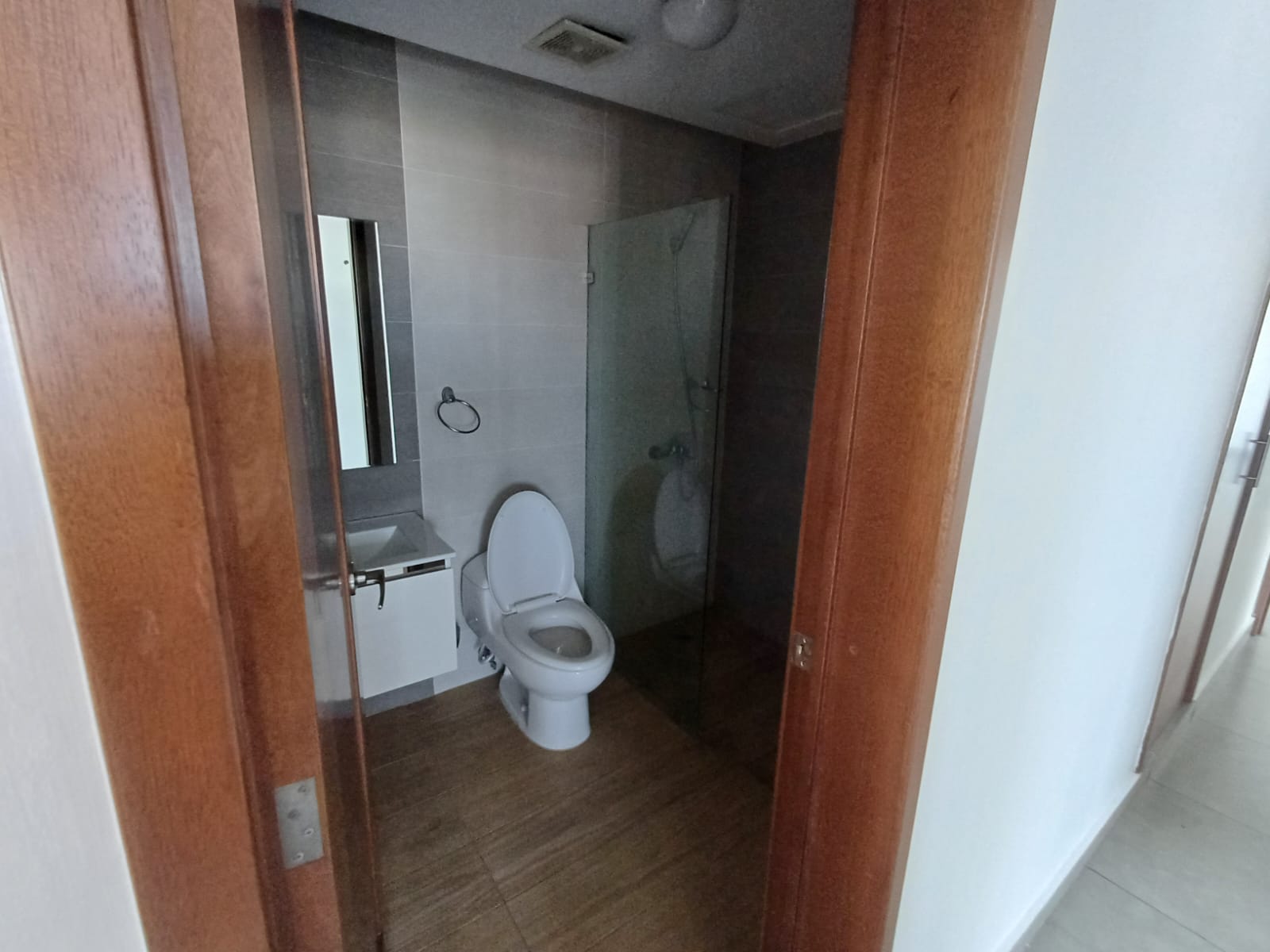 apartamentos - Alquiler de apartamento familiar moderno con área  8