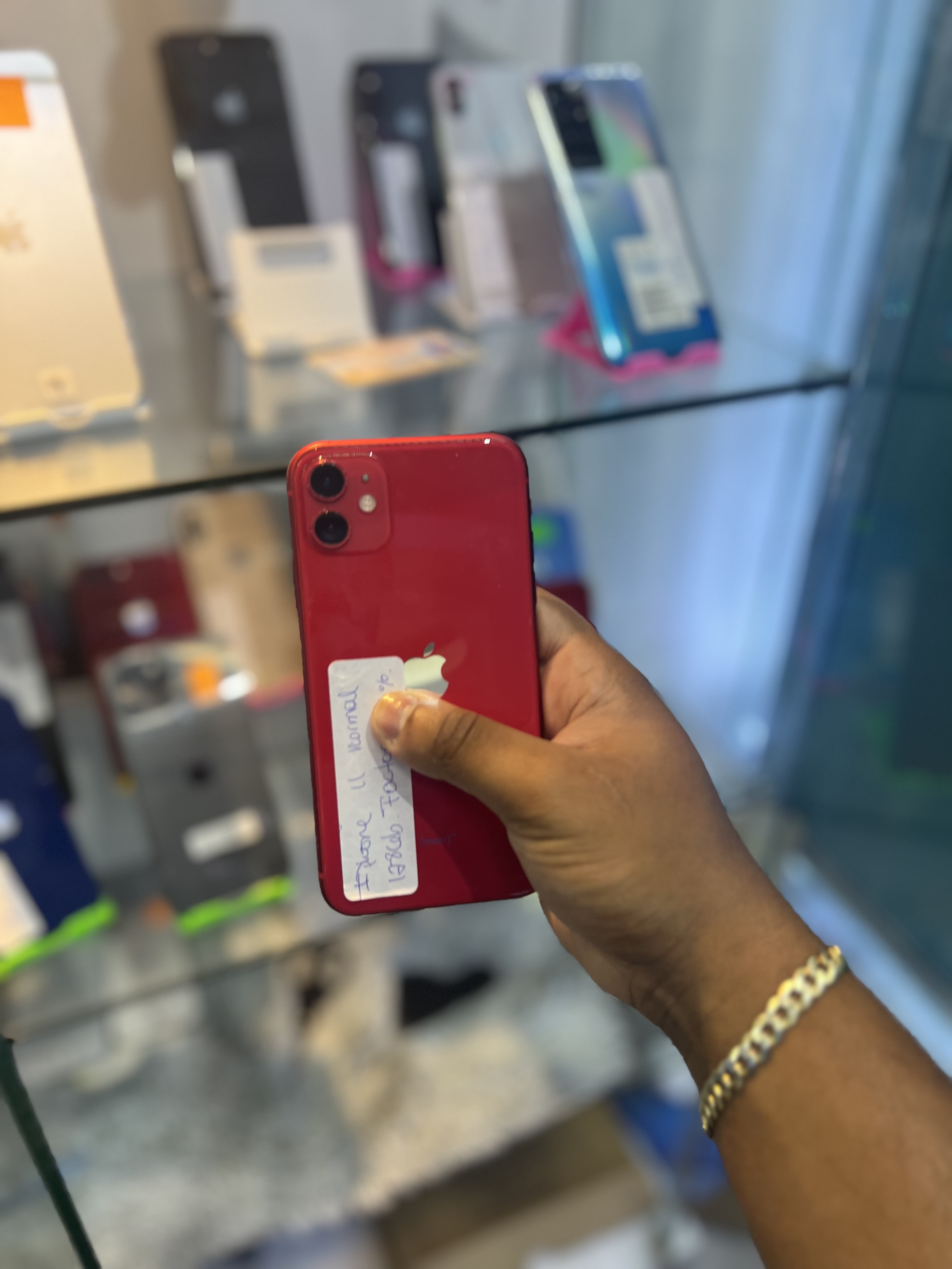 celulares y tabletas - iPhone 11 64gb factory rojo (2)
