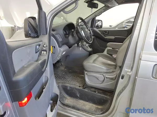 otros vehiculos - HYUNDAI GRAND STAREX 2021 GRIS 8