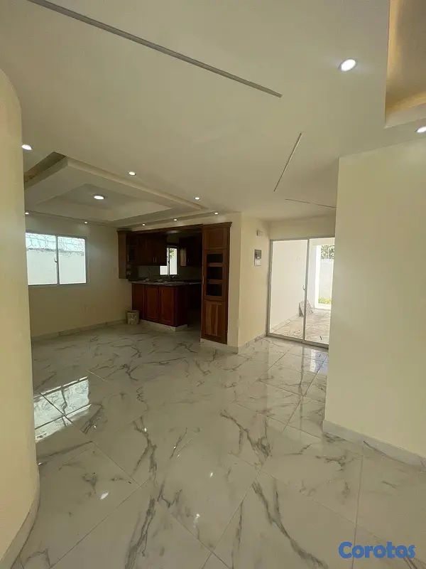 casas - venta de casa en la autopista de san Isidro brisa oriental  3
