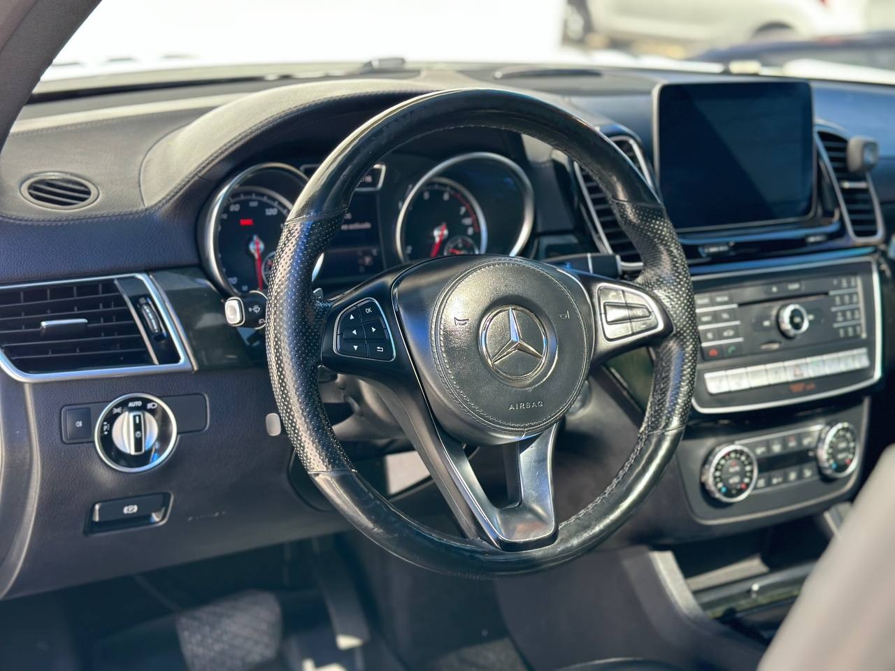 jeepetas y camionetas - Mercedes-Benz Clase GLS 450 4MATIC 2018Excelente condiciones 3