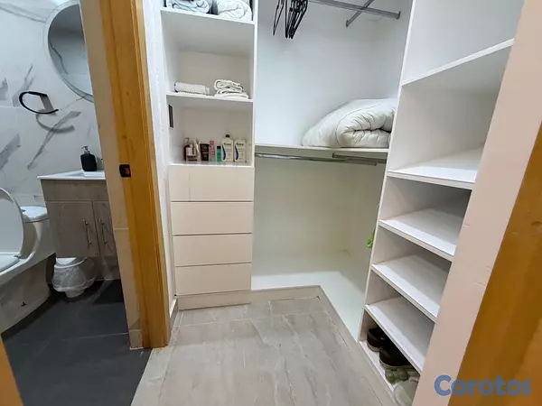 apartamentos - vendo piso 4 independencia klm 7 dos habitaciones dos baños parqueo lokert balco 20
